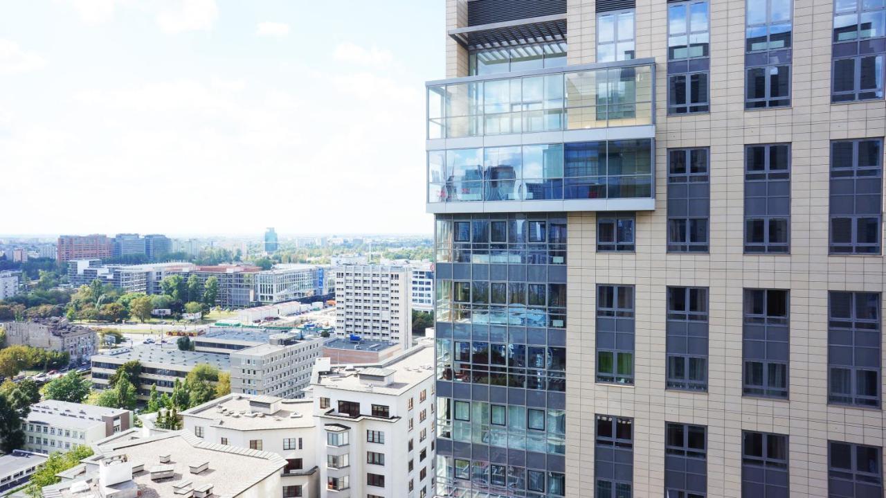 Platinum Towers Country 2 Country 4*